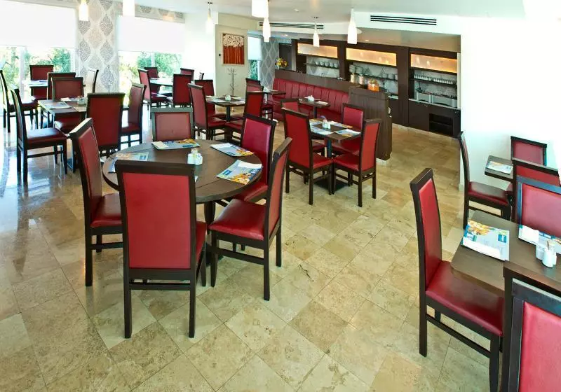 Hotelli Holiday Inn Express & Suites Queretaro, An Ihg