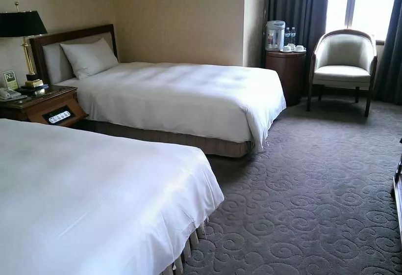 هتل Hometel Kaohsiung