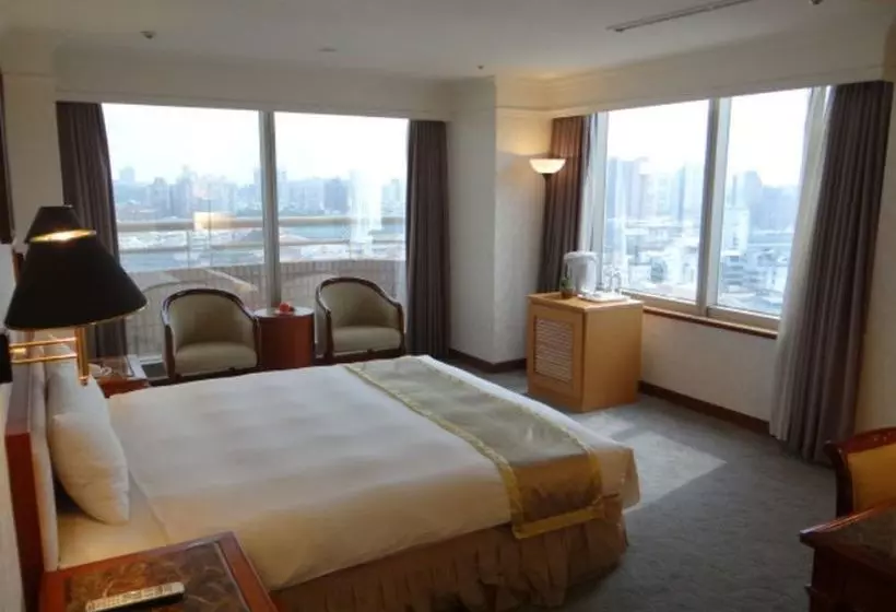 هتل Hometel Kaohsiung