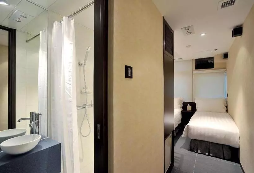 هتل Mingle With The Star