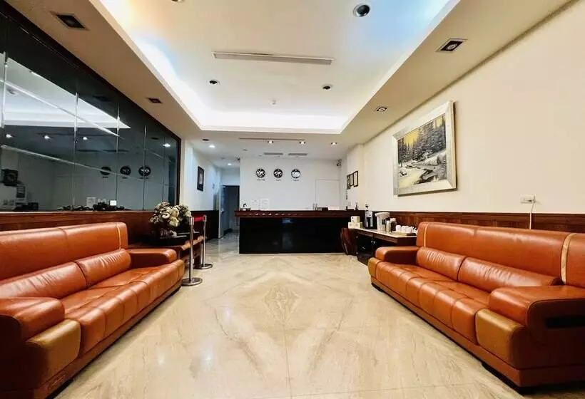 هتل Mucha Boutique