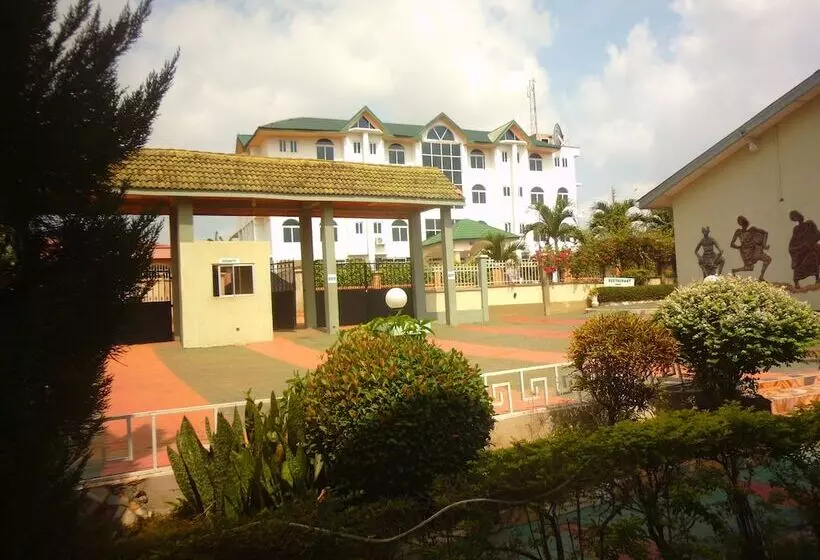 Hotelli Wadoma Royale