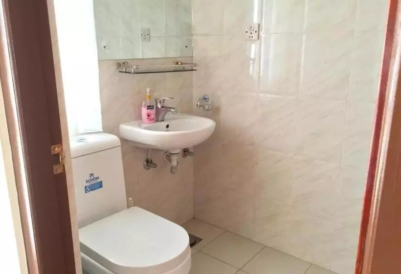 پانسیون Shakya House