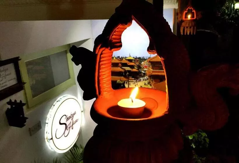 پانسیون Shakya House