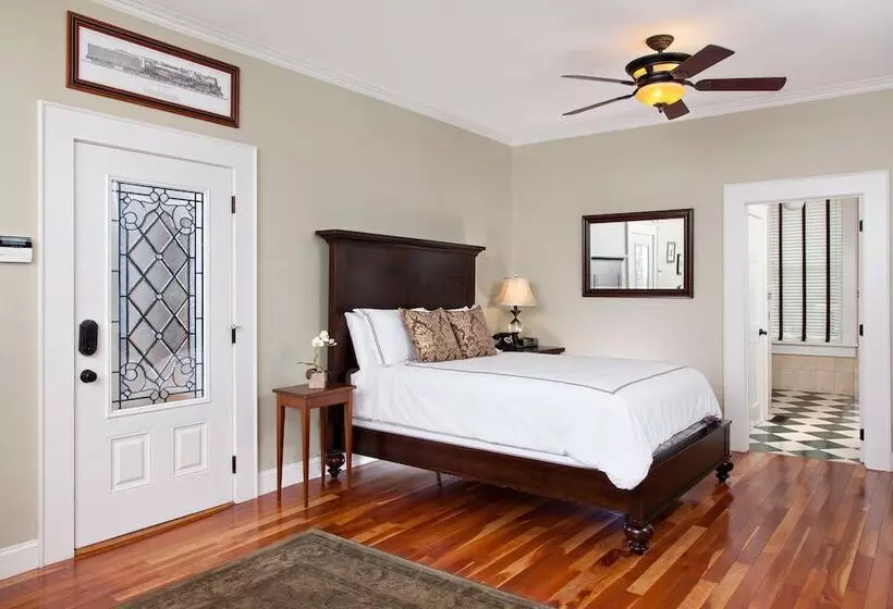 펜션 The Guest House Inn On Courthouse Square