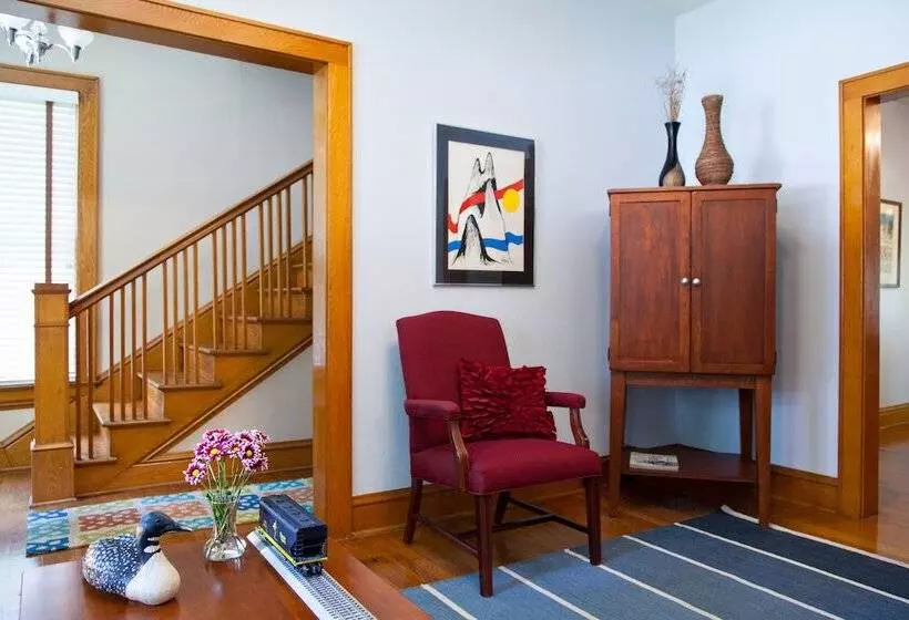 펜션 The Guest House Inn On Courthouse Square