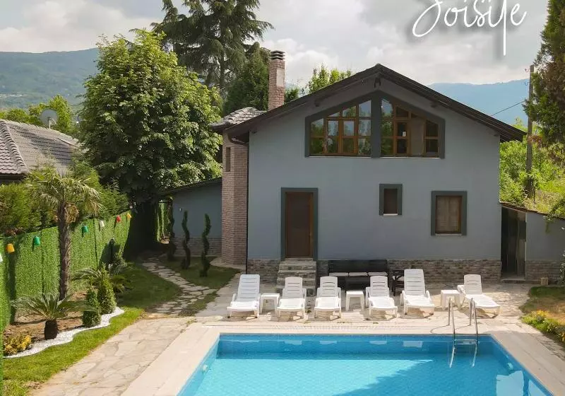 Hotelli Naturel Stone Villaları