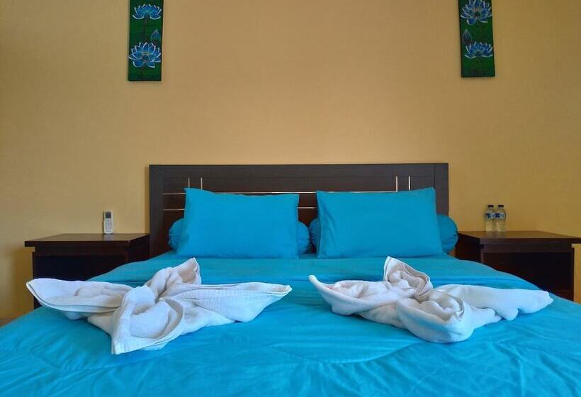 Balangan Paradise Hostel And Restaurant