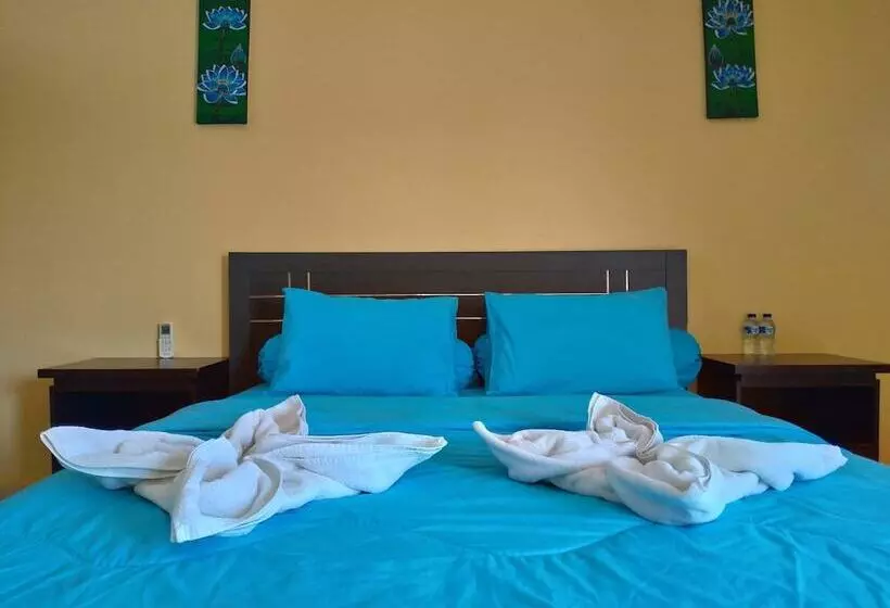 Balangan Paradise Hostel And Restaurant