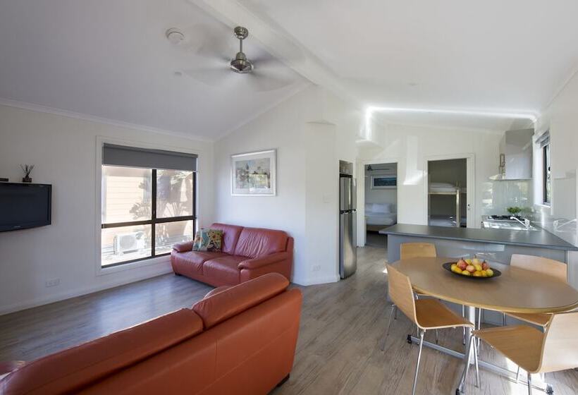 Отель Discovery Parks   West Beach Parks