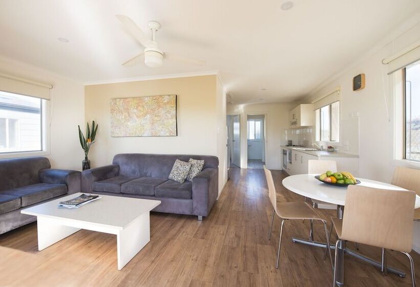 Отель Discovery Parks   West Beach Parks