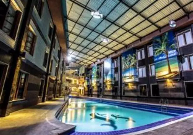 Crown Victoria Hotel Tulungagung