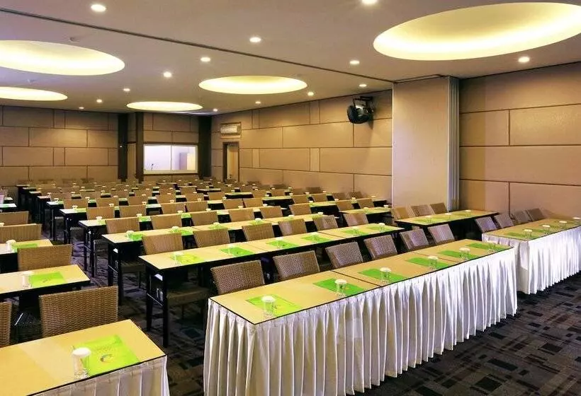 Hotel Dewarna Sutoyo