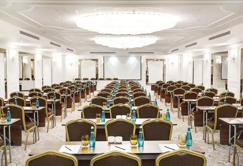 בית מלון כפרי Doubletree By Hilton Gaziantep