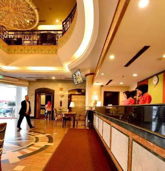 Отель Emerald Puteri