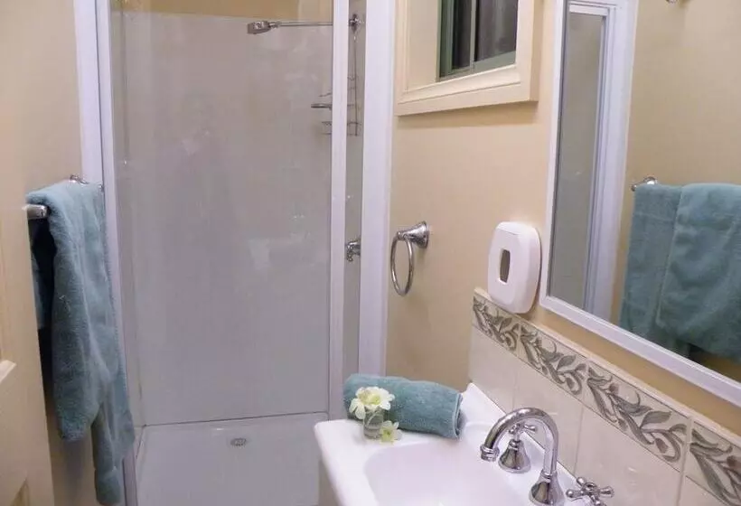 Hotel Hamilton Caravan Park