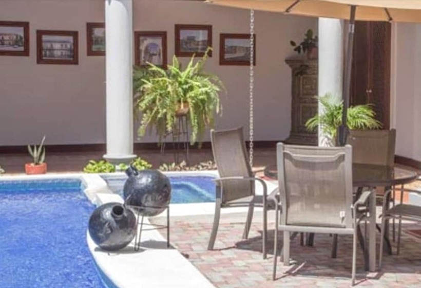 هتل Real La Merced