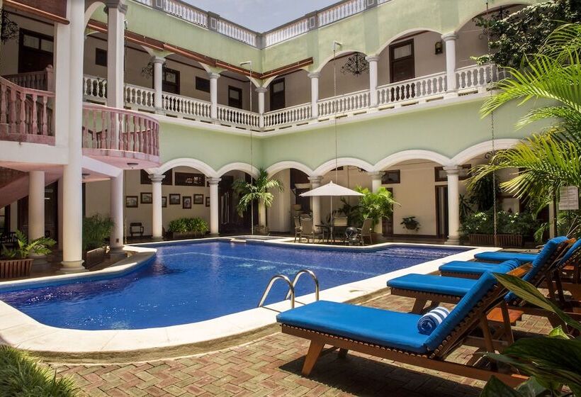 هتل Real La Merced