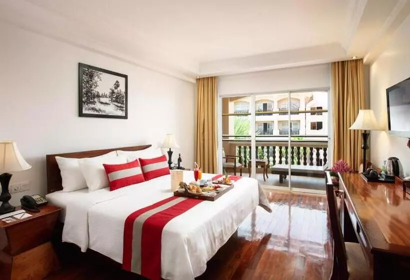 ホテル Somadevi Angkor Premium