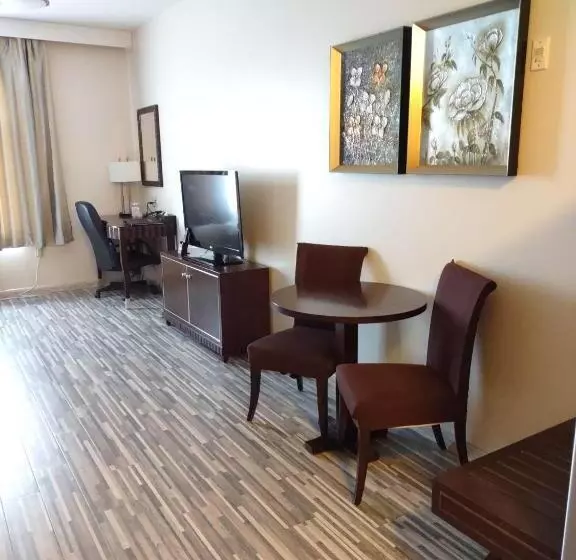 酒店 Days Inn & Suites By Wyndham Fort Saskatchewan