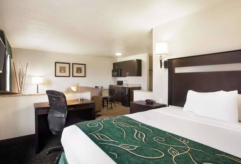 酒店 Travelodge By Wyndham Livonia