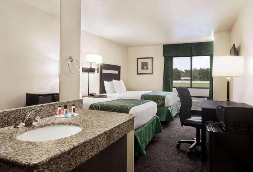 酒店 Travelodge By Wyndham Livonia