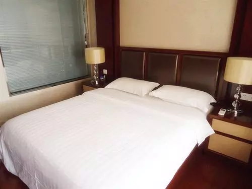 Jing'an Ziyuan Apartment