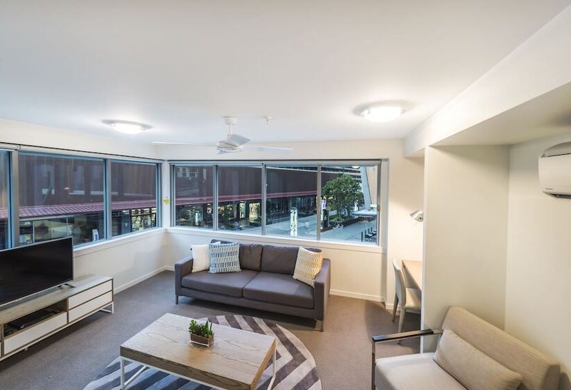 Link Portside Wharf Apartment