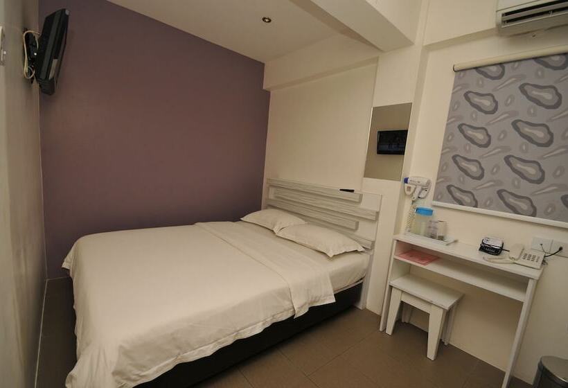 M Design Hotel At Pandan Indah