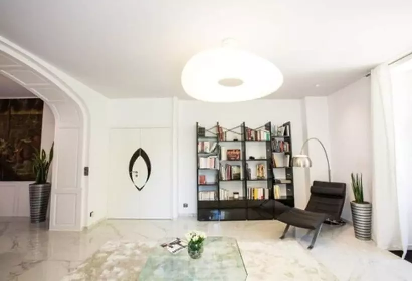 ペンション Chateau De Maraval