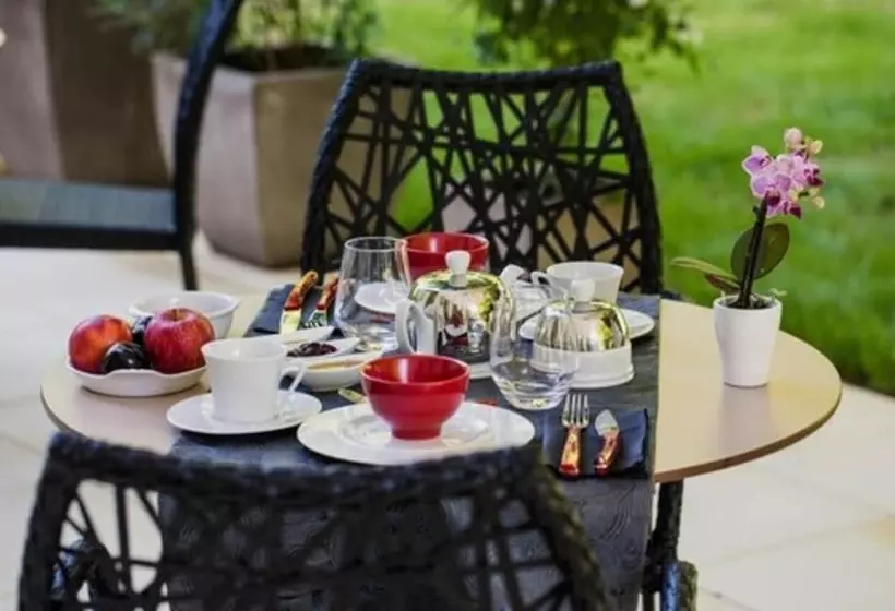 ペンション Chateau De Maraval