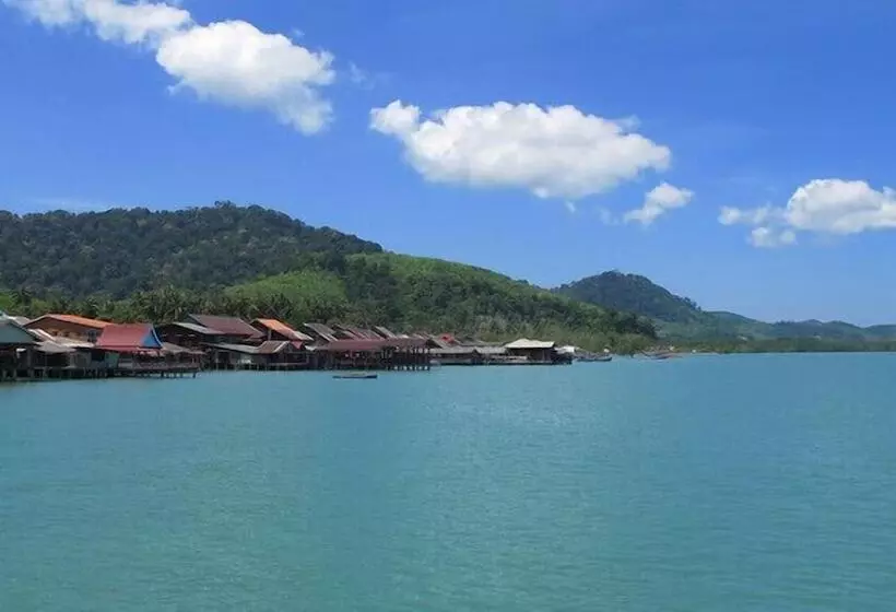 ペンション Shine Talay Guesthouse