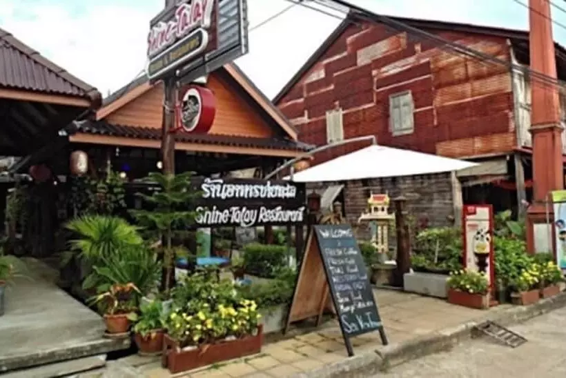 ペンション Shine Talay Guesthouse