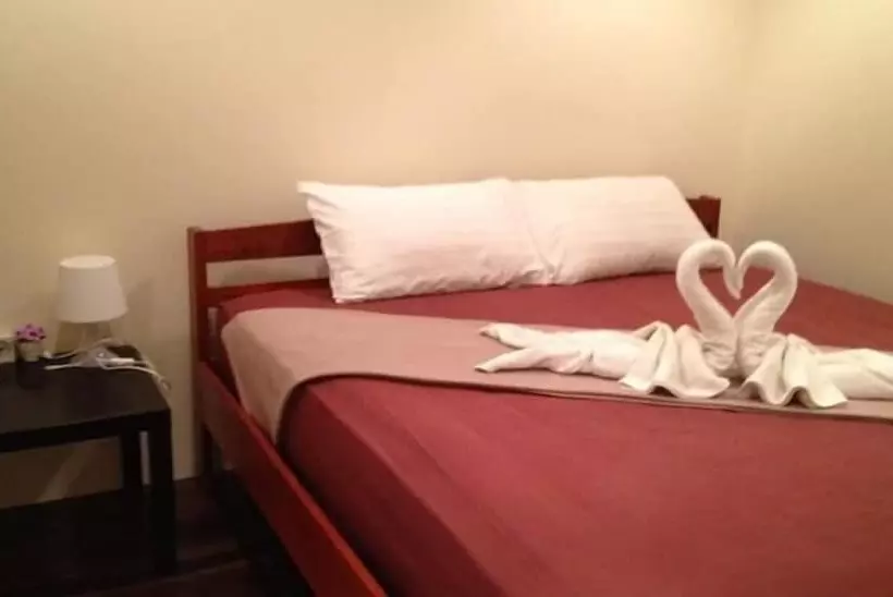 ペンション Shine Talay Guesthouse