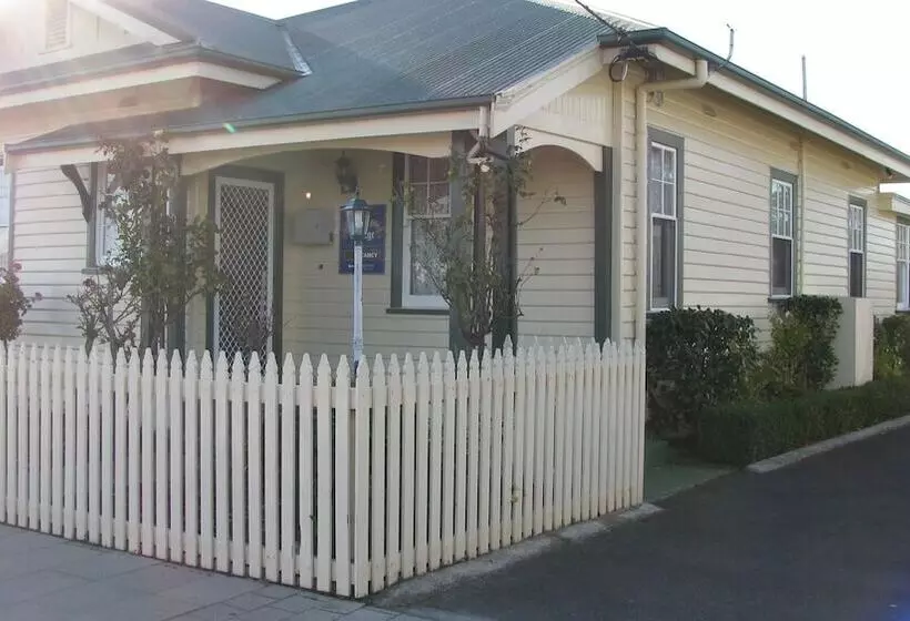 The Postmaster Inn Bnb