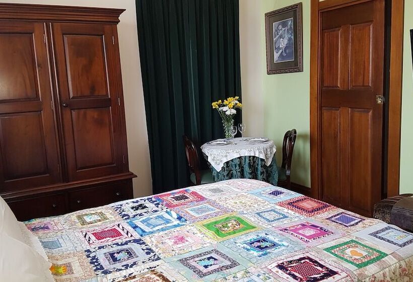 The Postmaster Inn Bnb