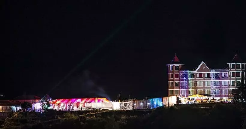 ホテル De Exotica Crest Theog