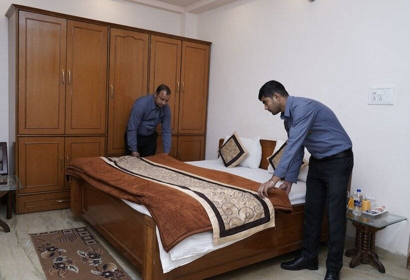 בית מלון כפרי Dharamshala Paradise