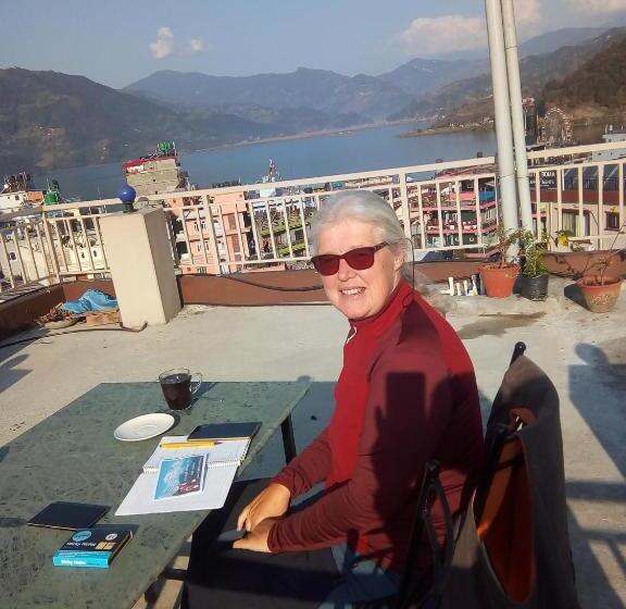 هتل Pokhara Tourist Home