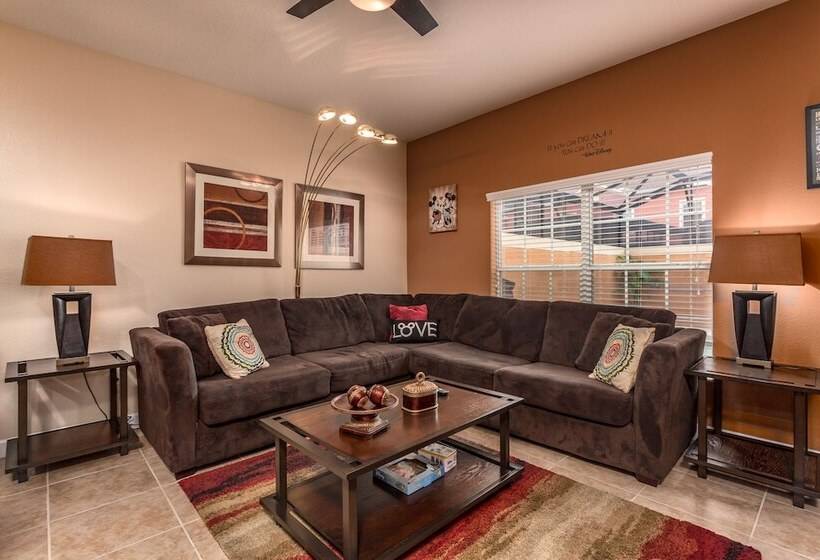 Paradise Palms Ru960