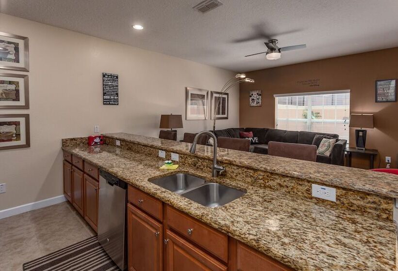 Paradise Palms Ru960