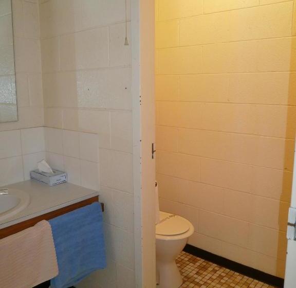 בית מלון כפרי Aberdeen Court Apartments