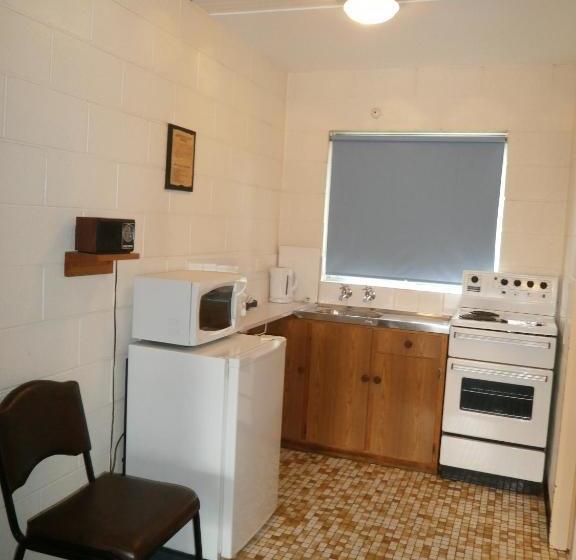 בית מלון כפרי Aberdeen Court Apartments