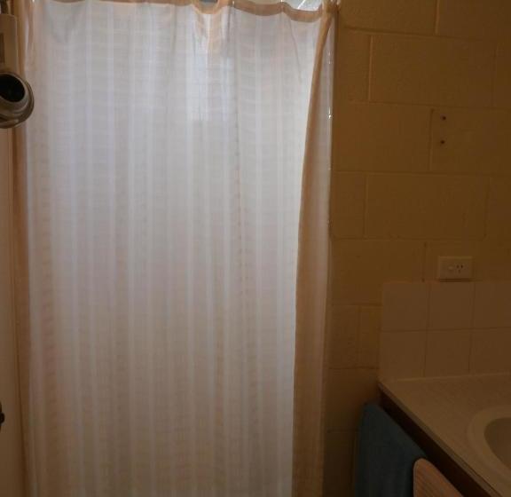 בית מלון כפרי Aberdeen Court Apartments