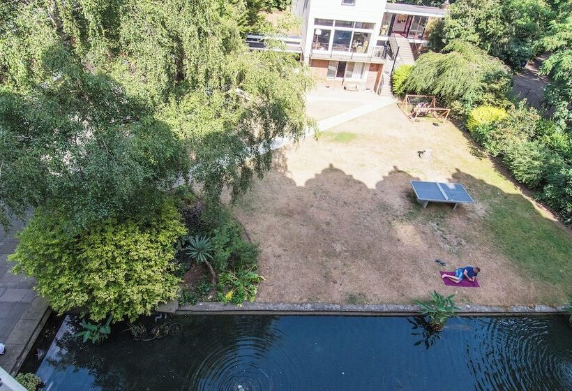 הוסטל Safestay London Kensington Holland Park