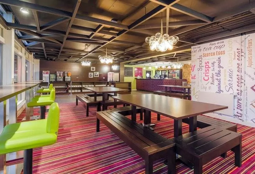 호스텔 Safestay London Kensington Holland Park