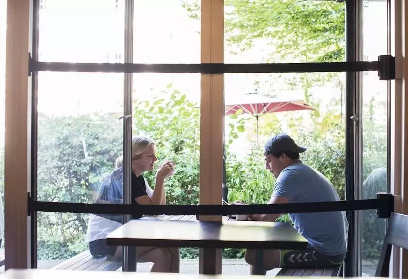 호스텔 Safestay London Kensington Holland Park