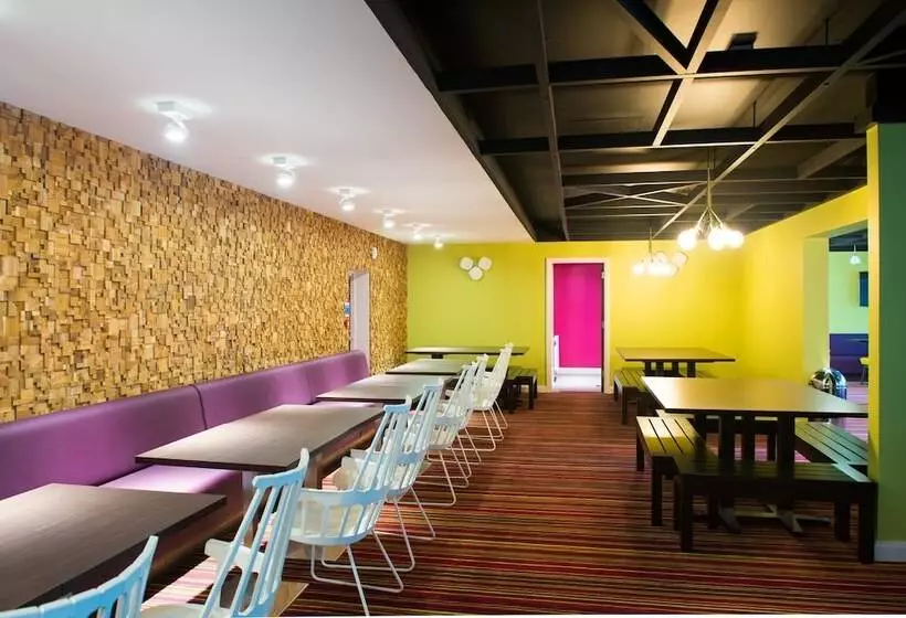 호스텔 Safestay London Kensington Holland Park