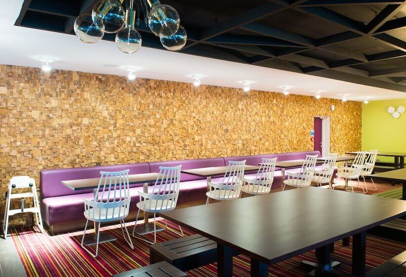 הוסטל Safestay London Kensington Holland Park