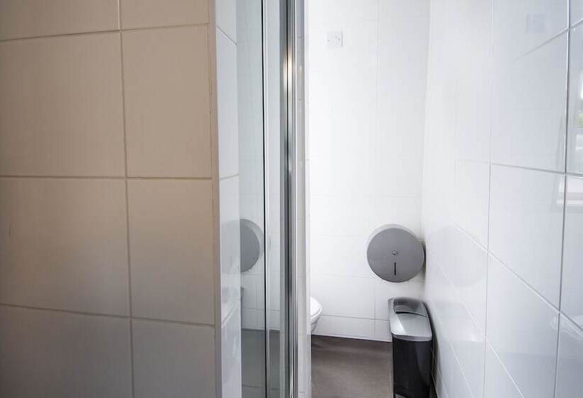 הוסטל Safestay London Kensington Holland Park